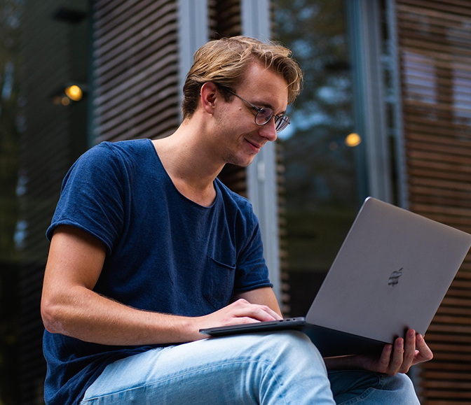 Communicate clearly and convert visitors into leads with persuasive website copy